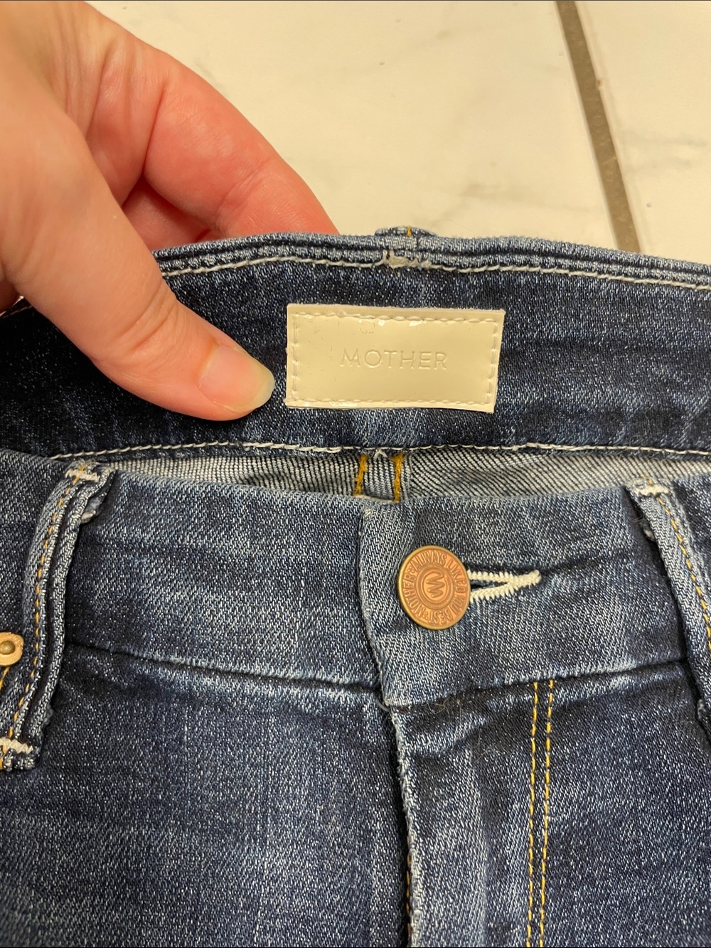 MOTHER Women’s The Looker
Flowers From the Storm Dark Denim Skinny Jeans Size 26 - Picture 4 of 12
